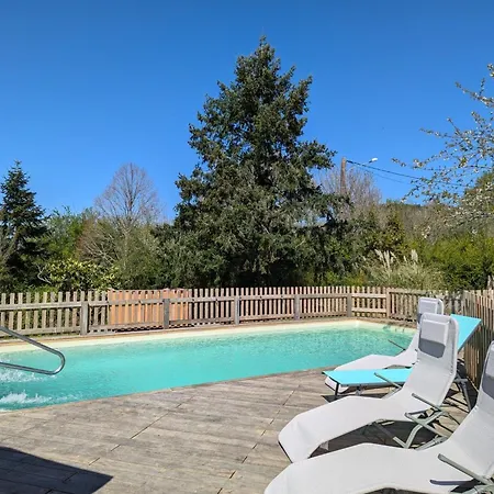 Hébergement de vacances Pour 11 Pers. Avec Piscine, Jardin Clos Et Animaux Admis - Fr-1-653-277