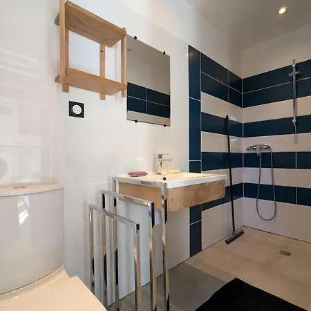 Pour 11 Pers. Avec Piscine, Jardin Clos Et Animaux Admis - Fr-1-653-277 Hébergement de vacances *