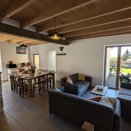 Pour 11 Pers. Avec Piscine, Jardin Clos Et Animaux Admis - Fr-1-653-277 *
