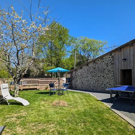 Hébergement de vacances Pour 11 Pers. Avec Piscine, Jardin Clos Et Animaux Admis - Fr-1-653-277